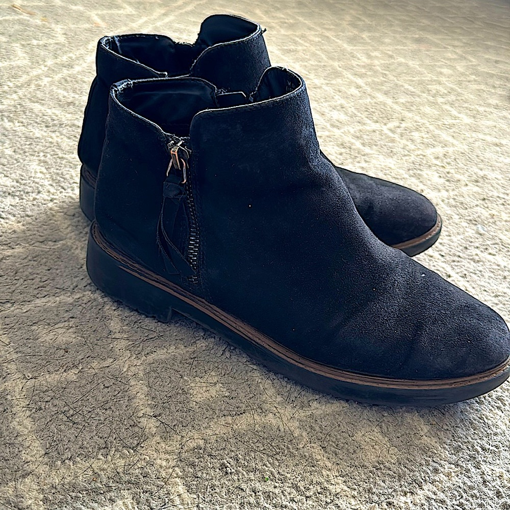 Ankle esprit black boots and size 7 in women